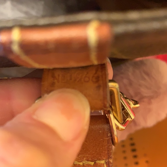 🎊 Closet closing! Hurry..
Authentic Louis Vuitton Sac shopping tote, big size - Picture 10 of 12